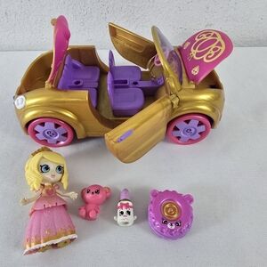 Shopkins Happy Places Royal Trends Convertible Car Playset w/ Tiara Sparkles